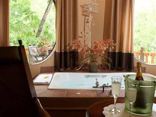 Creekhaven Inn & Spa Wimberley Exteriör bild